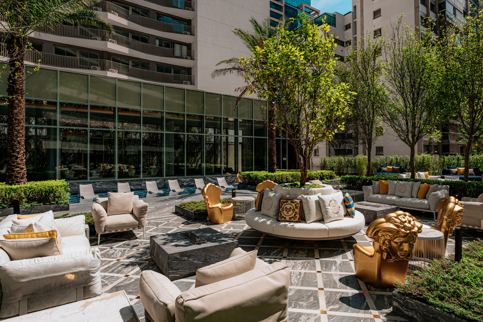 Área Comum com Praça e Paisagismo Exclusivo do Villa Versace Moema