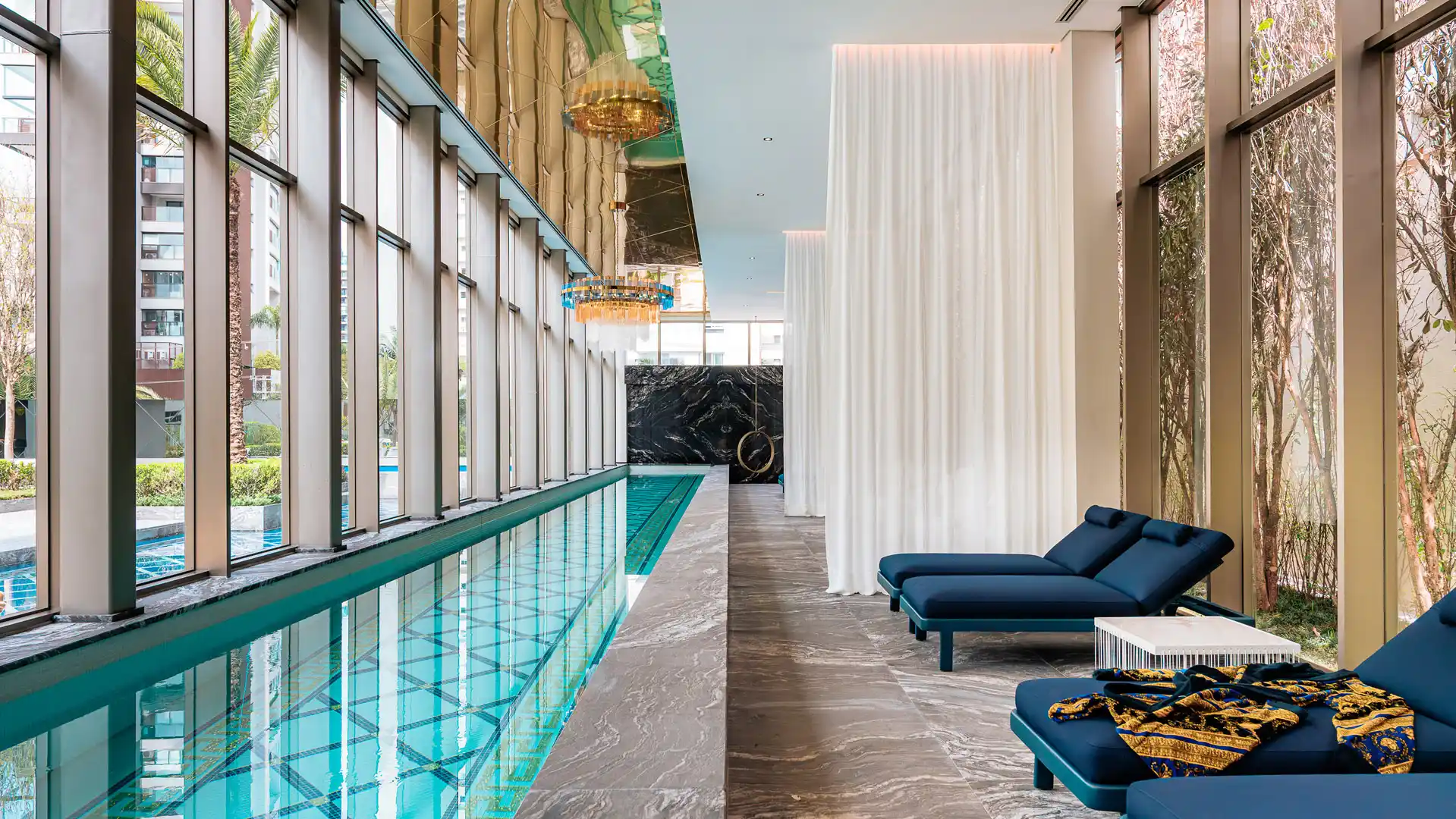 Área de Lazer Villa Versace - Piscina coberta