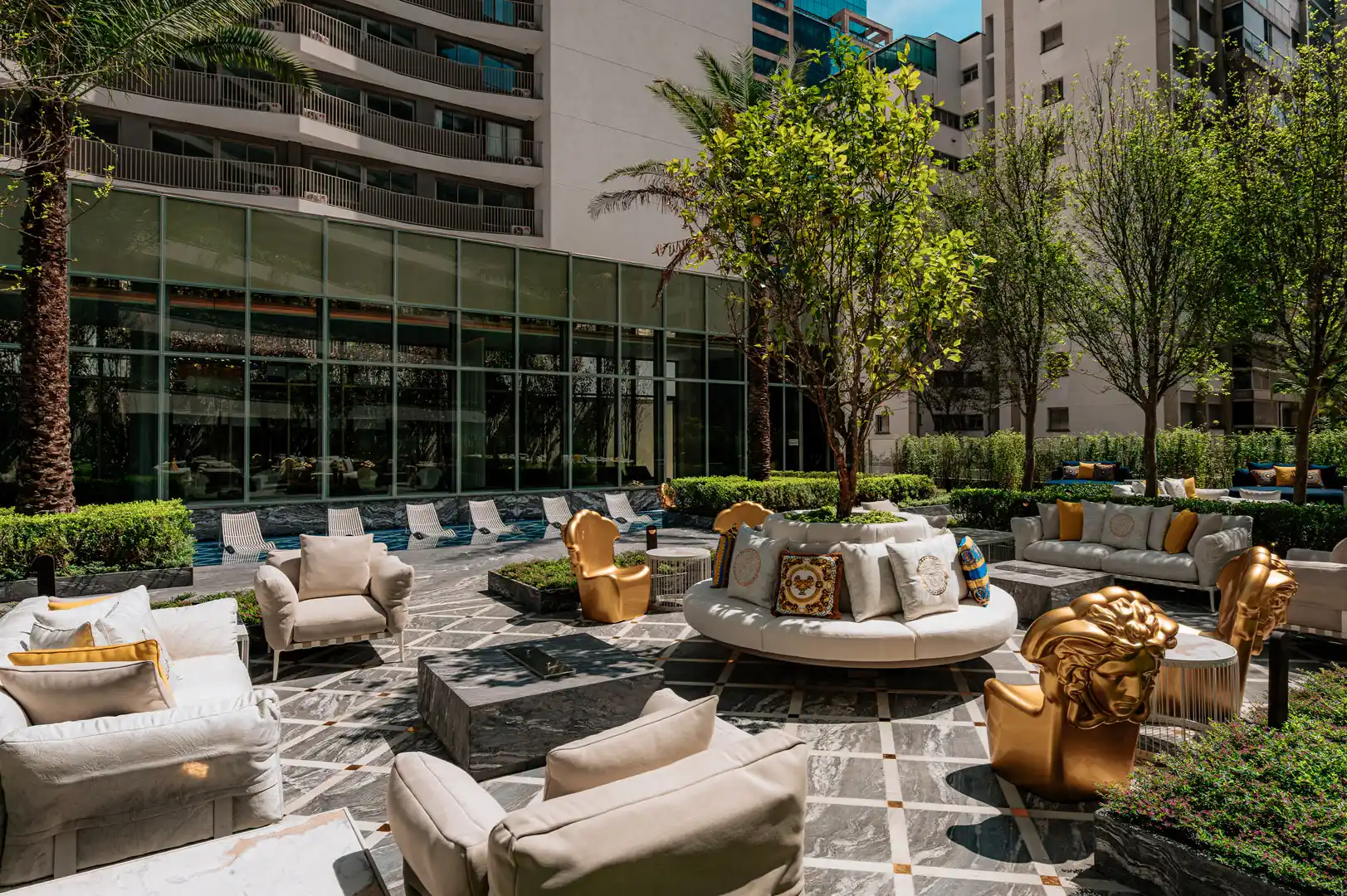 Área Comum com Praça e Paisagismo Exclusivo do Villa Versace Moema